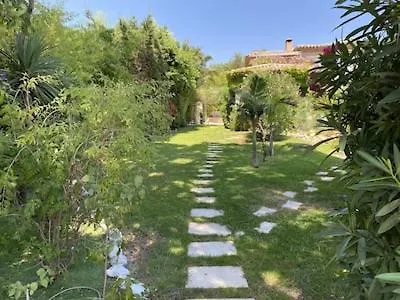 Villa Orchard *